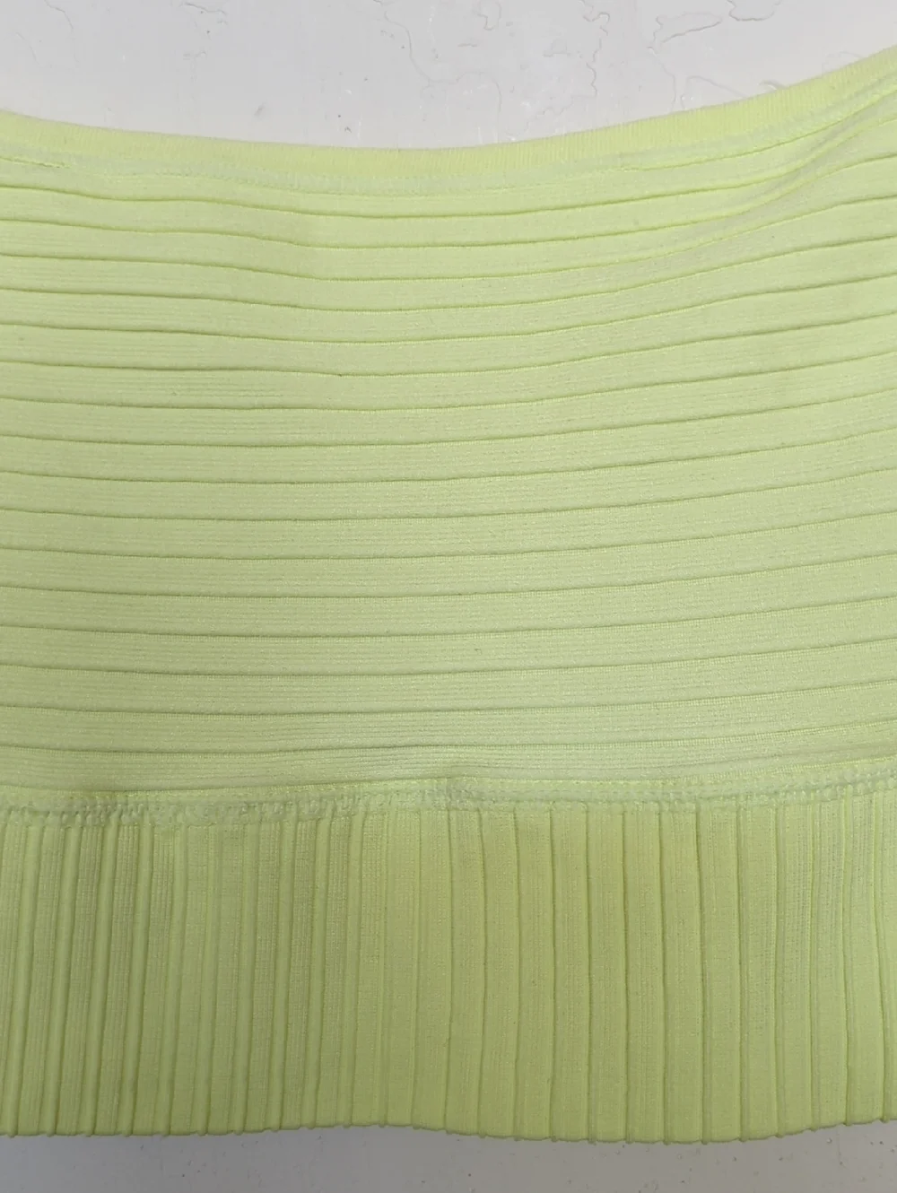 LIKE NEW UO Yellow Out From Under Bella Square Neck Seamless Bralette Size XL